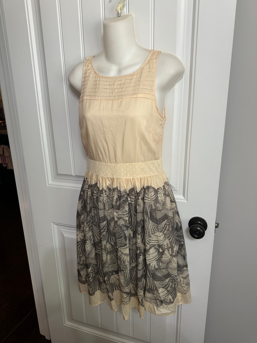 Hoss Intropia Seashell Dress size 36 4 US